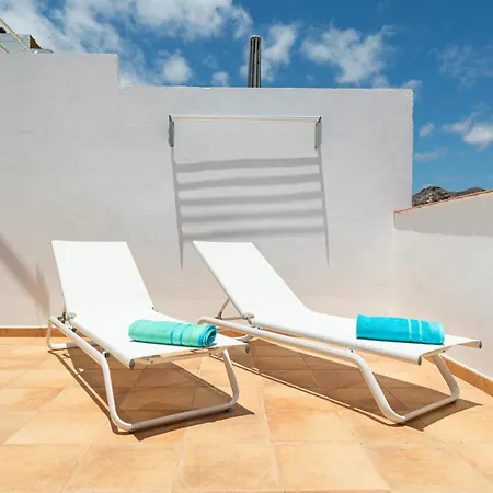 Lejlighed With Terrace And Sea Views